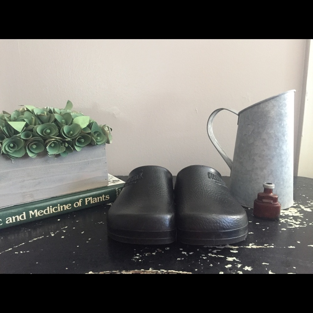 EUC Birkenstock shoes